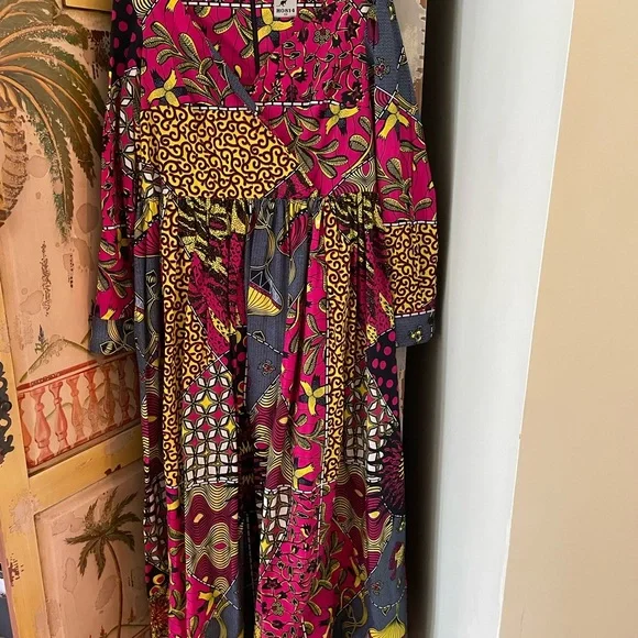 Dress/African - Picture 16 of 16